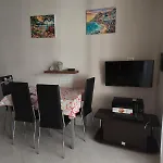 Club Near At Private Apartmán