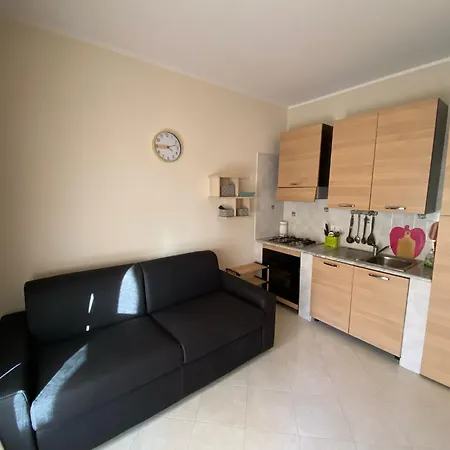 Club Near At Private Apartman Pizzo