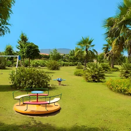 Club Near At Private Apartman